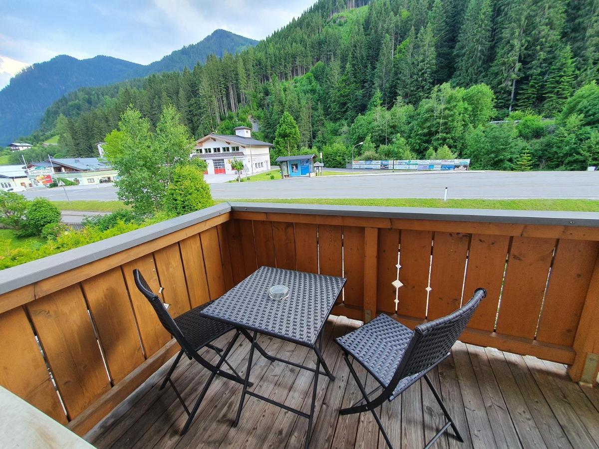 Glemmy Appartements Inkl Sommercard Фихофен Экстерьер фото
