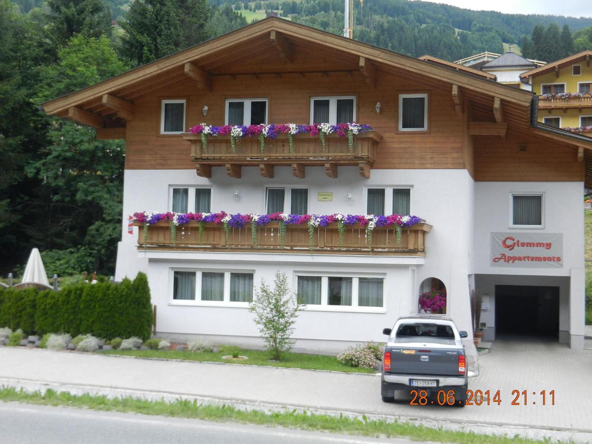 Glemmy Appartements Inkl Sommercard Фихофен Номер фото
